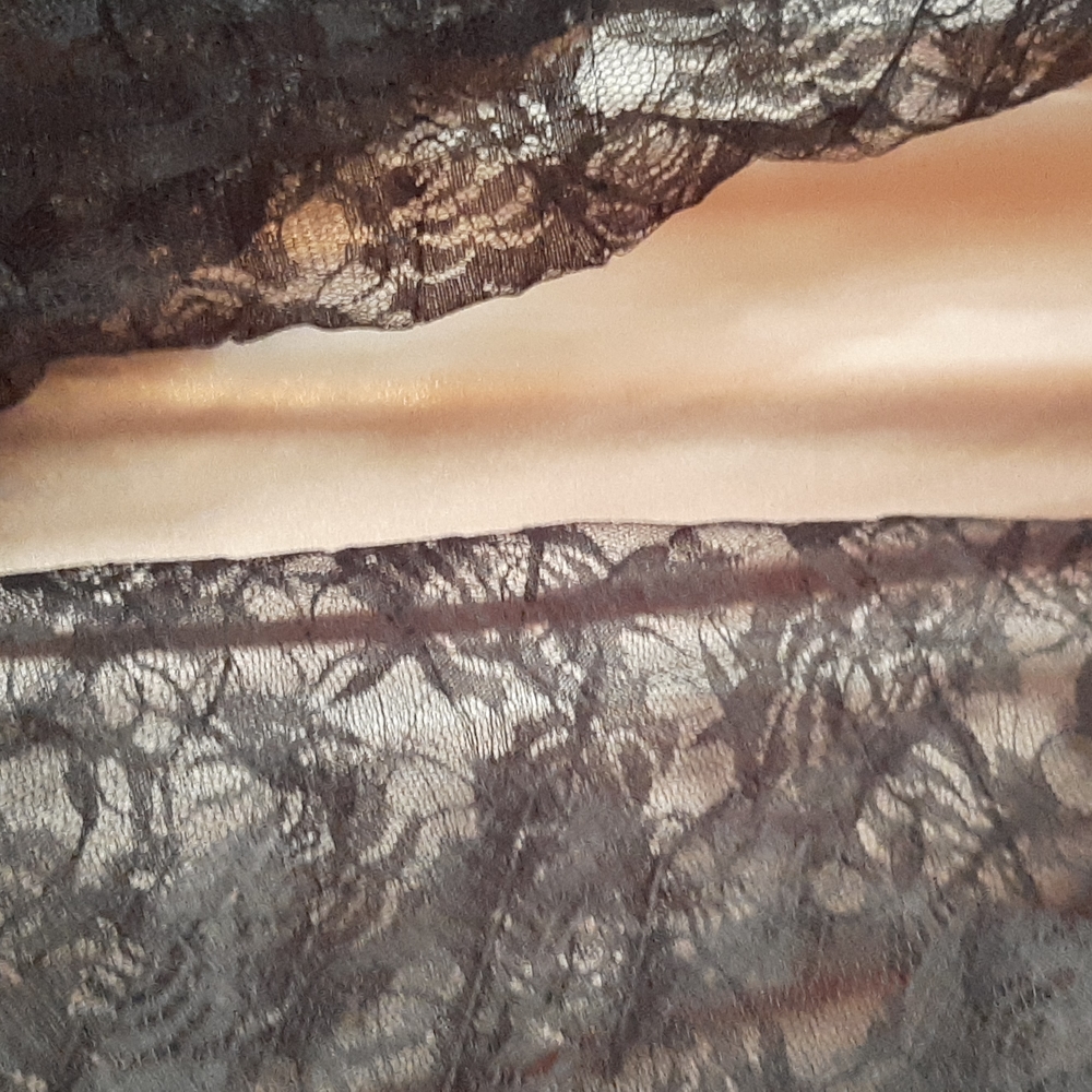 Dress - Picture 4 of 8